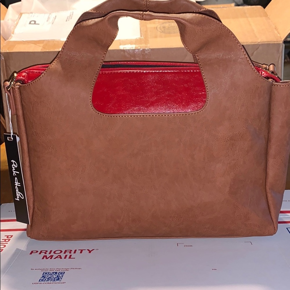 Pink Haley Detachable Bag With Pouch - Picture 2 of 8